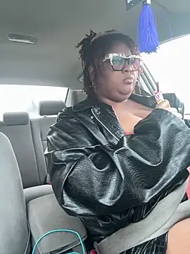 kweenxkarma online show from December 2024 11:05:01 PM