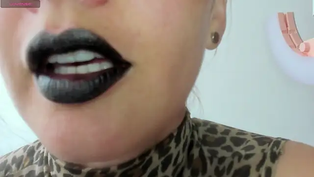 queen fetish online show from April 2026 02:44:01 PM