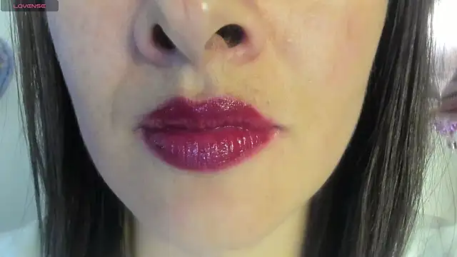 Snapshot of queen_fetish chatting on June 2026 10:41:02 PM queen fetish online show from June 2026 10:41:02 PM