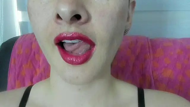 Snapshot of queen_fetish chatting on June 2026 04:00:01 PM queen fetish online show from June 2026 04:00:01 PM