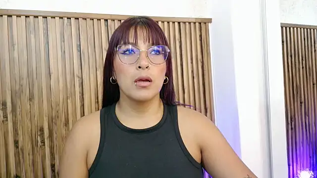 Snapshot of evelynjohnsoon chatting on September 2025 11:36:02 AM evelynjohnsoon online show from September 2025 11:36:02 AM