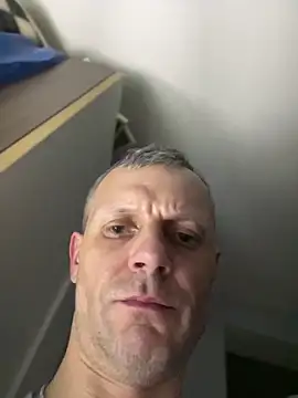 Snapshot of Arthur2288@xh chatting on April 2026 11:42:01 PM Arthur2288xh online show from April 2026 11:42:01 PM