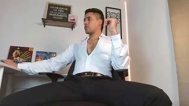 Snapshot of Thonydupont chatting on March 2025 11:38:02 PM Thonydupont online show from March 2025 11:38:02 PM