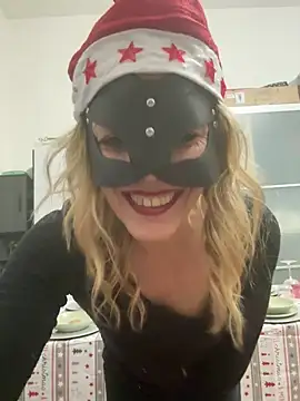 LadyScarlett-xk online show from December 2024 05:13:01 PM