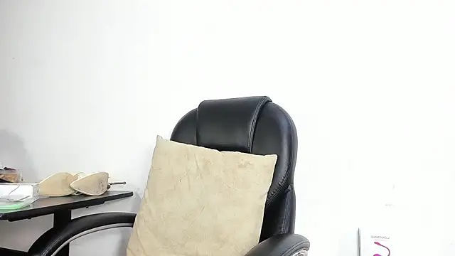 Barbie girl 69 online show from November 2025 05:15:02 PM