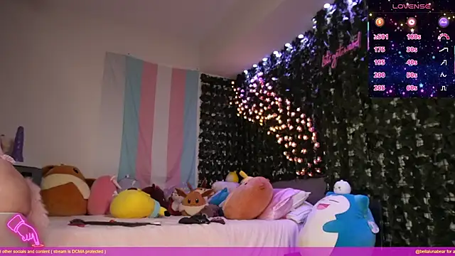 bellalunabear online show from November 2025 09:59:01 PM