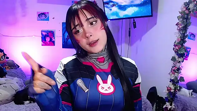 mia catt05 online show from July 2026 05:00:01 AM