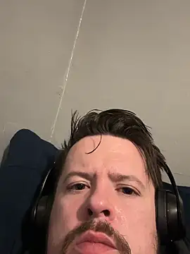 Snapshot of husband4555 chatting on February 2026 03:39:01 AM husband4555 online show from February 2026 03:39:01 AM