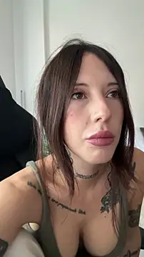 Snapshot of BellaGiaxx chatting on November 2025 01:13:02 PM BellaGiaxx online show from November 2025 01:13:02 PM