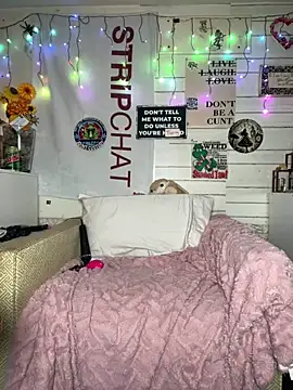 TrenaAnne online show from March 2026 04:36:01 AM