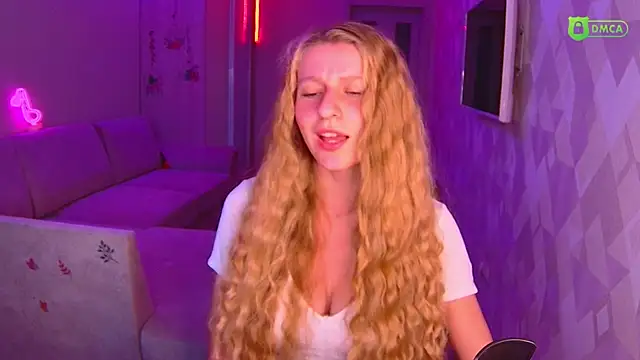 AmaliaQueen online show from October 2025 02:10:01 PM