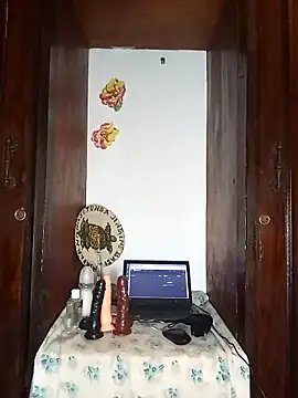 The-Peach-Flexer online show from December 2025 08:59:02 PM