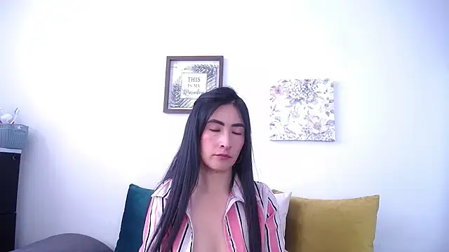 JainaRogers online show from April 2026 05:54:01 PM