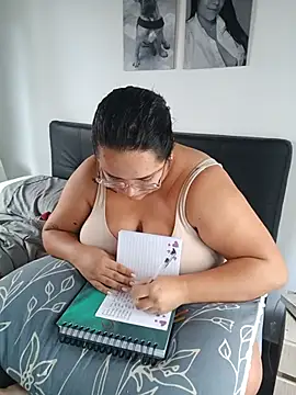 Snapshot of RachellGraham chatting on July 2026 03:40:01 PM RachellGraham online show from July 2026 03:40:01 PM
