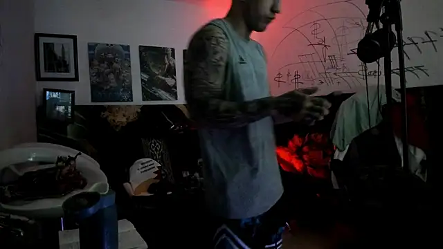 Sisoyalejo420 online show from October 2025 04:12:02 AM