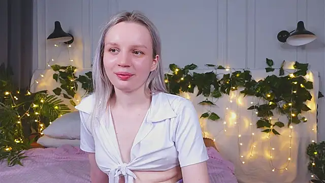 Snapshot of Beatrica_Klein chatting on March 2025 05:22:01 PM Beatrica Klein online show from March 2025 05:22:01 PM