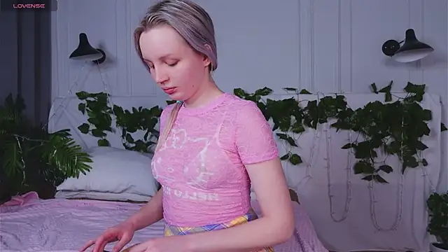 Snapshot of Beatrica_Klein chatting on March 2025 01:48:01 PM Beatrica Klein online show from March 2025 01:48:01 PM