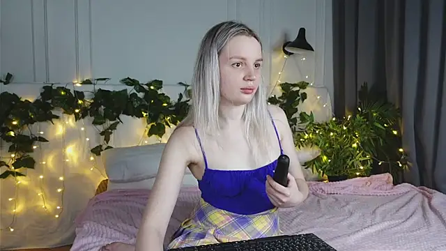 Snapshot of Beatrica_Klein chatting on March 2025 03:48:02 PM Beatrica Klein online show from March 2025 03:48:02 PM