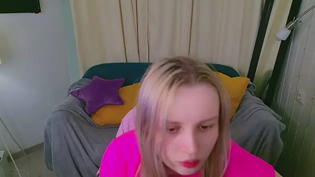 Snapshot of Beatrica_Klein chatting on March 2026 03:39:01 PM Beatrica Klein online show from March 2026 03:39:01 PM