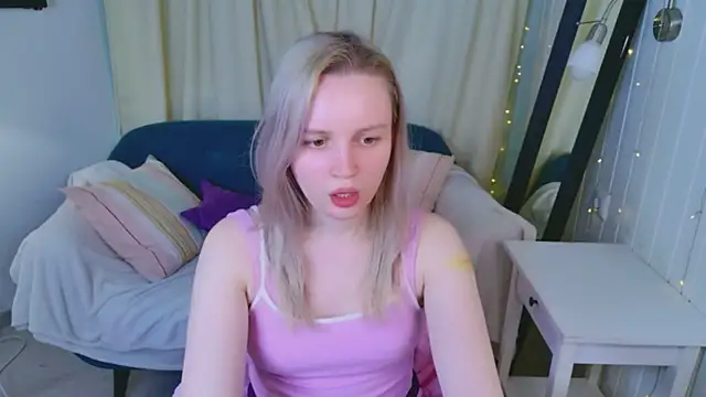Snapshot of Beatrica_Klein chatting on March 2026 03:56:01 PM Beatrica Klein online show from March 2026 03:56:01 PM