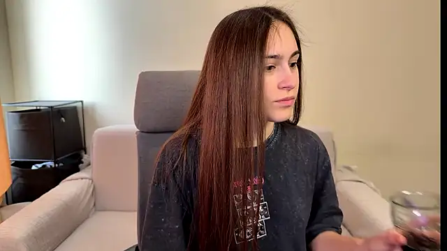 AliceKolltt online show from February 2026 10:51:02 AM