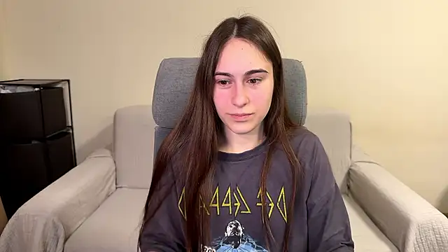 AliceKolltt online show from February 2026 08:17:02 PM