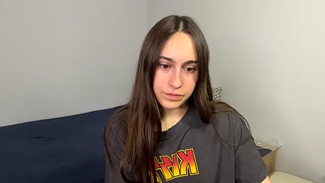 Snapshot of AliceKolltt chatting on May 2026 09:12:01 PM AliceKolltt online show from May 2026 09:12:01 PM