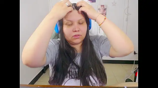 crystal7u7 online show from November 2025 09:03:02 PM