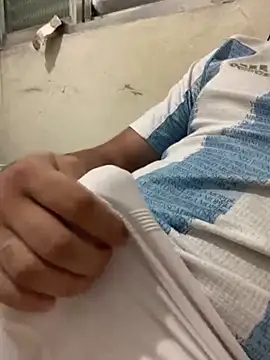 Snapshot of Casal_Safado_ chatting on March 2025 05:57:02 PM Casal Safado online show from March 2025 05:57:02 PM