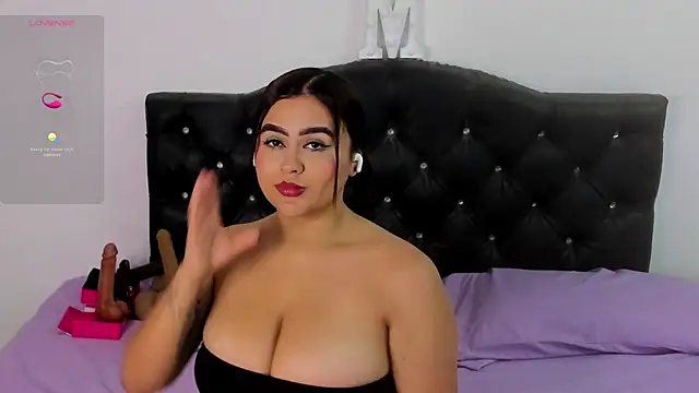 Snapshot of katia_bigboobs1 chatting on July 2026 11:32:01 PM katia bigboobs1 online show from July 2026 11:32:01 PM