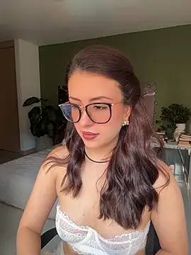 Snapshot of EmaSaenz chatting on July 2026 10:05:02 PM EmaSaenz online show from July 2026 10:05:02 PM