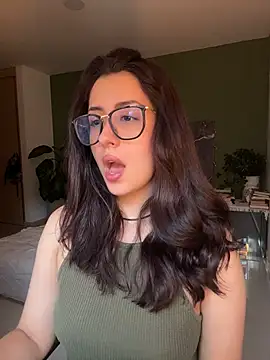 Snapshot of EmaSaenz chatting on July 2026 11:09:02 PM EmaSaenz online show from July 2026 11:09:02 PM