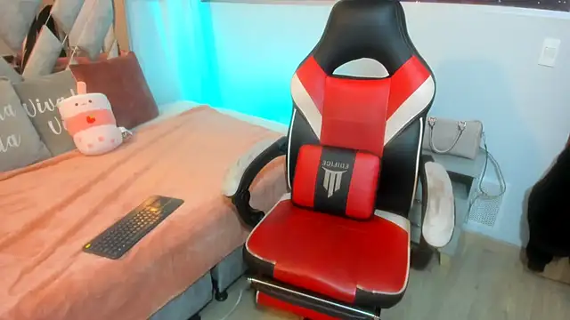 Kendall Sophy online show from December 2024 07:21:02 PM