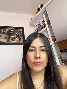 Snapshot of manuela_star chatting on May 2026 05:19:02 PM manuela star online show from May 2026 05:19:02 PM