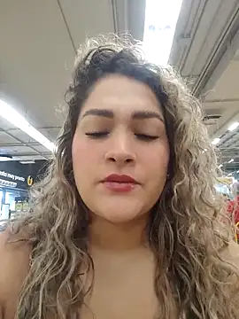 Sara smiiith211 online show from April 2026 05:40:02 PM