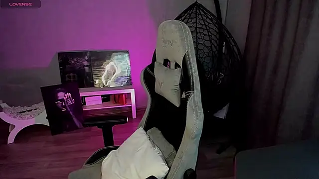 lily williamss online show from March 2025 01:05:02 AM