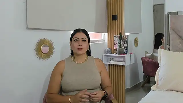 EmilyPeytonn online show from February 2026 12:32:02 PM