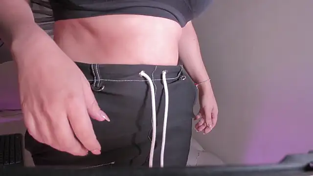 Samaantha-White online show from April 2026 11:37:01 AM