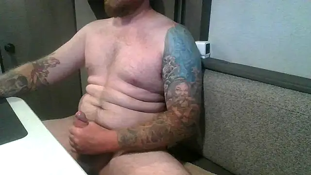 Snapshot of daddytoasty chatting on May 2026 01:02:02 AM daddytoasty online show from May 2026 01:02:02 AM