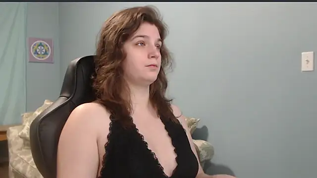 Snapshot of TreeJeanne chatting on January 2025 05:33:02 PM TreeJeanne online show from January 2025 05:33:02 PM