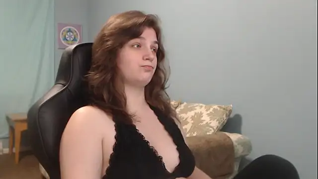 Snapshot of TreeJeanne chatting on January 2025 05:56:01 PM TreeJeanne online show from January 2025 05:56:01 PM