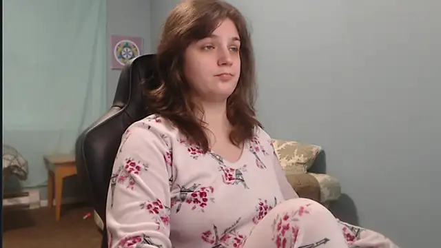 Snapshot of TreeJeanne chatting on February 2025 10:44:02 PM TreeJeanne online show from February 2025 10:44:02 PM