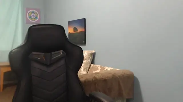 Snapshot of TreeJeanne chatting on March 2025 09:18:02 PM TreeJeanne online show from March 2025 09:18:02 PM