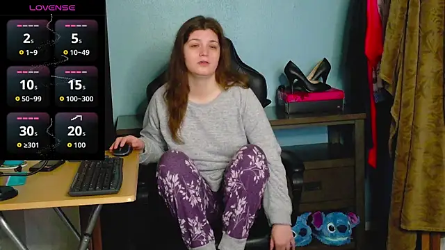 Snapshot of TreeJeanne chatting on November 2025 03:08:02 AM TreeJeanne online show from November 2025 03:08:02 AM