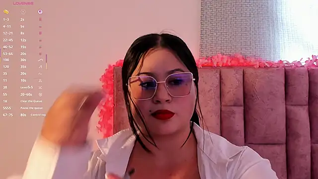 miahkumar online show from May 2026 09:05:02 PM