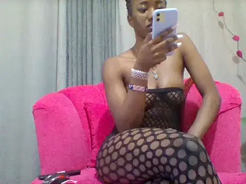 Queeen model online show from January 2025 12:06:02 PM