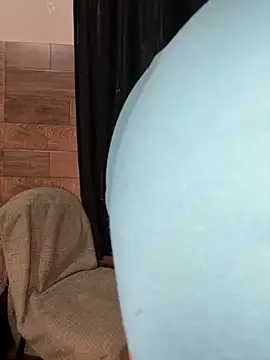 izumikarol online show from December 2025 05:42:02 PM