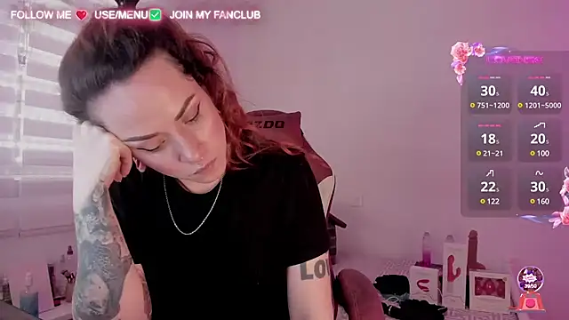 Domina Deivis online show from March 2025 01:08:01 PM