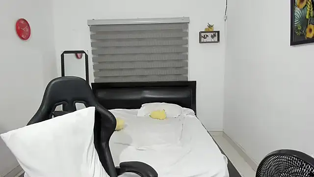 corzoethan online show from December 2025 11:00:02 PM