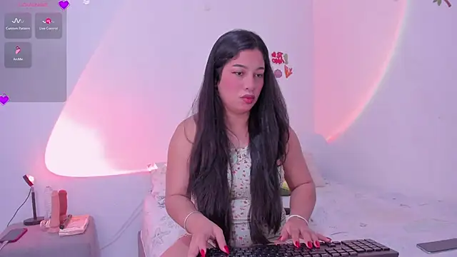 Snapshot of 02megan chatting on February 2025 04:26:01 PM 02megan online show from February 2025 04:26:01 PM